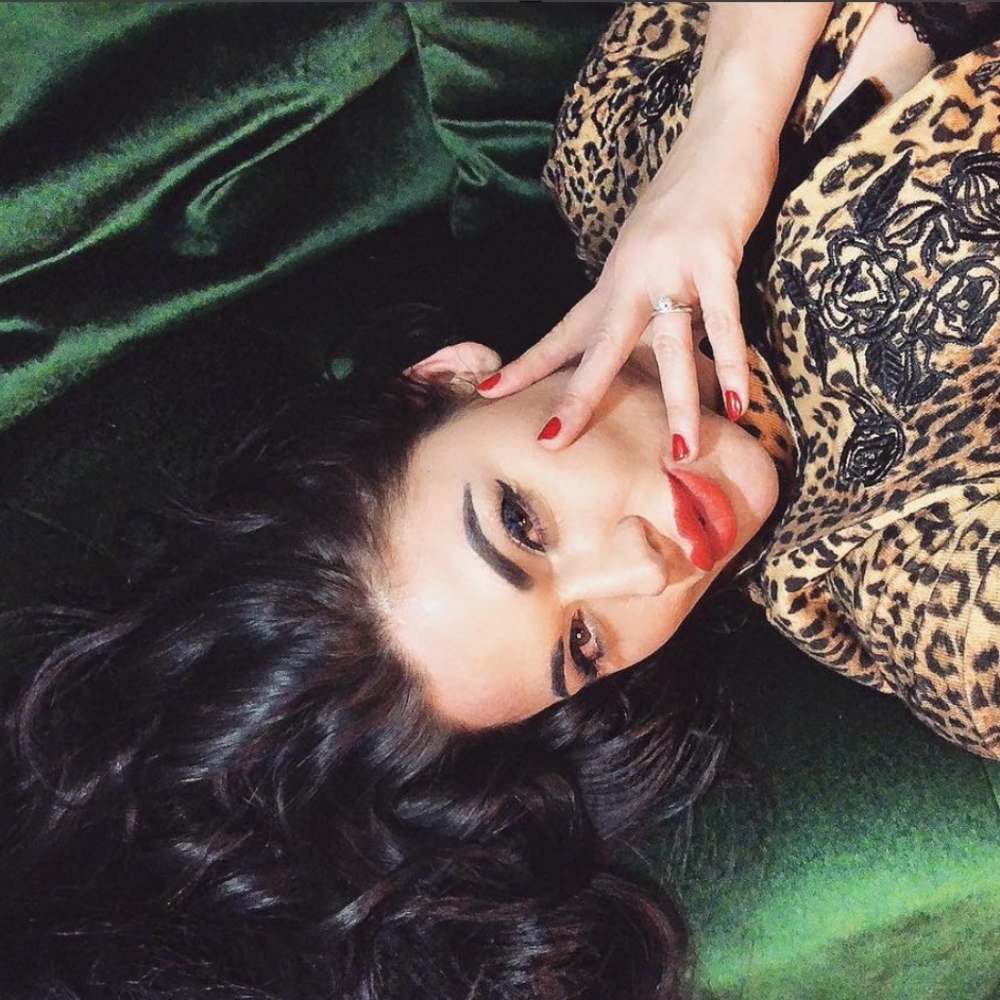 Meet your Posher, Roxi